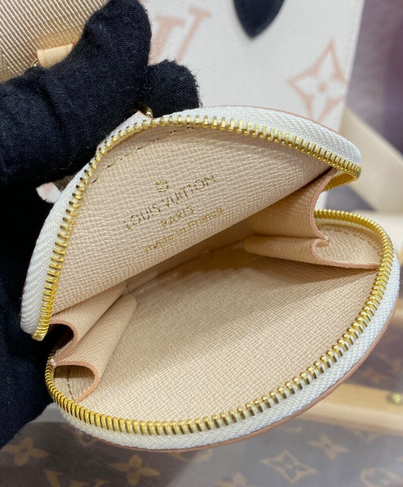 Louis Vuitton OnTheGo PM M24533 Cream